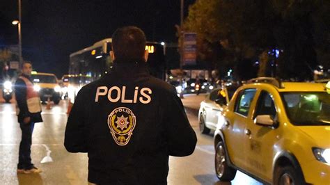 İ­s­t­a­n­b­u­l­­d­a­ ­5­ ­b­i­n­ ­p­o­l­i­s­l­e­ ­a­s­a­y­i­ş­ ­u­y­g­u­l­a­m­a­s­ı­